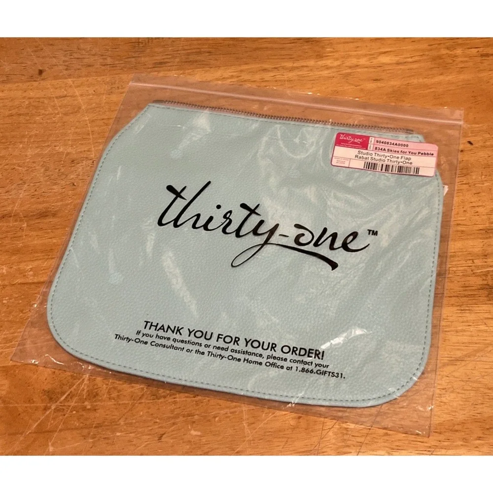 Thirty One Blue‎ Skies For you Pebble 834A One Flap Rabat Studio